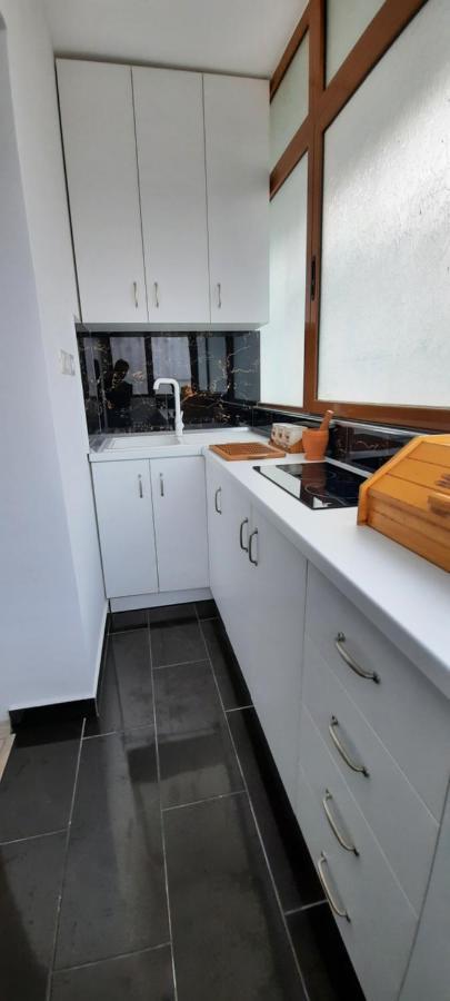 Apartament Clara Permet Apartment Екстериор снимка