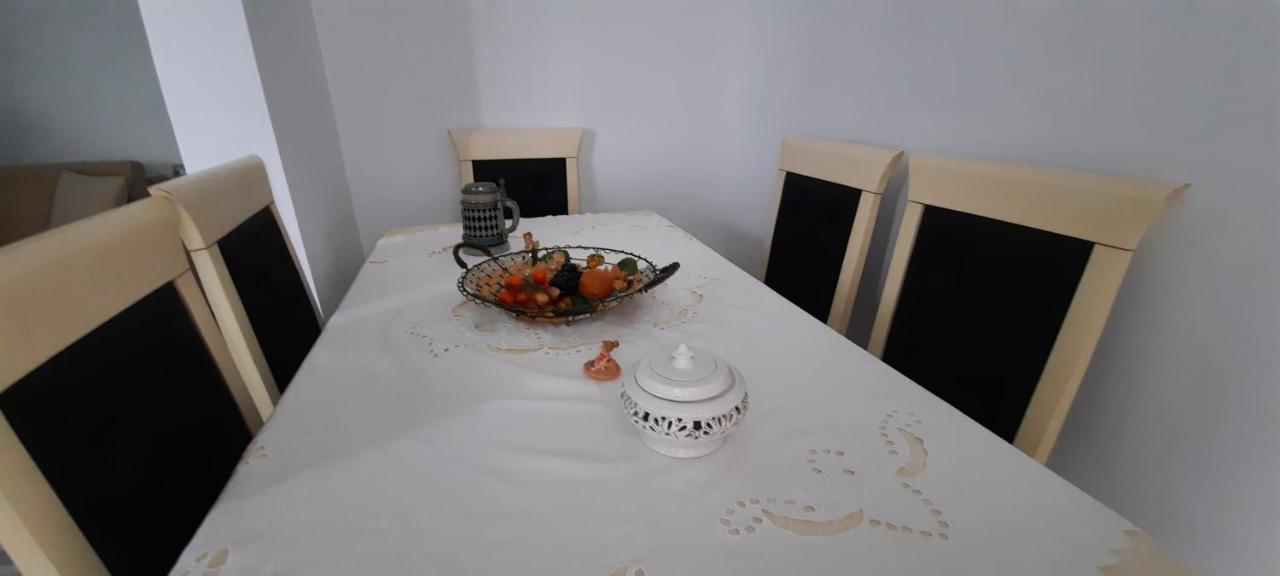 Apartament Clara Permet Apartment Екстериор снимка