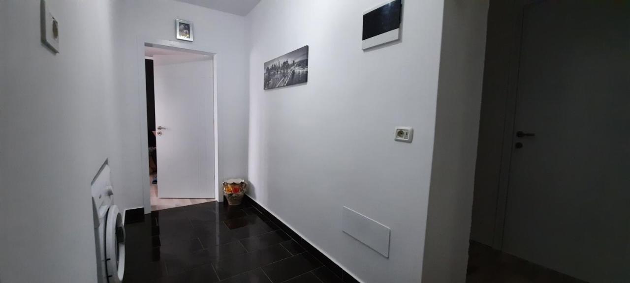 Apartament Clara Permet Apartment Екстериор снимка