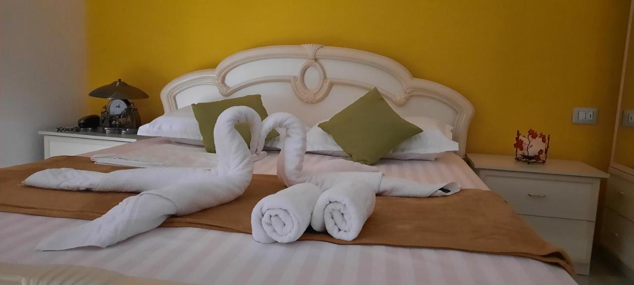 Apartament Clara Permet Apartment Екстериор снимка