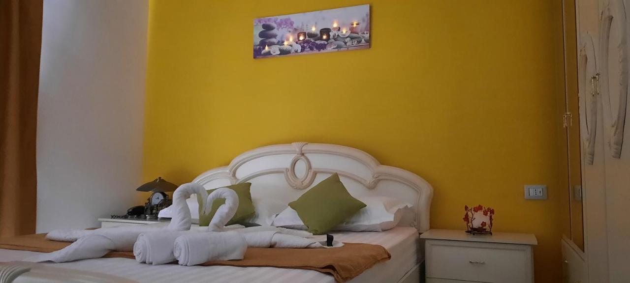 Apartament Clara Permet Apartment Екстериор снимка